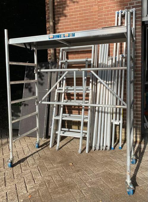 Altrex steiger te huur, Doe-het-zelf en Verbouw, Steigers, Rolsteiger of Kamersteiger, 5 meter of hoger, Ophalen