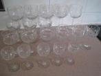 Set wijnglazen en 2 karaffen van jaren 20, Antiek en Kunst, Antiek | Glas en Kristal, Ophalen of Verzenden