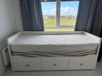Ikea hemnes bedbank, Huis en Inrichting, Slaapkamer | Bedden, Ophalen, Wit, Tweepersoons, Zo goed als nieuw