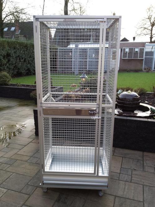 aluminium kweekbox, Dieren en Toebehoren, Vogels | Hokken en Kooien, Nieuw, Broedkooi of Kweekkooi, Aluminium, Ophalen of Verzenden