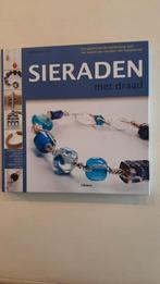 Sieraden maken met draad - Sara Withers, Sara Withers, Zo goed als nieuw, Sieraden maken, Ophalen of Verzenden