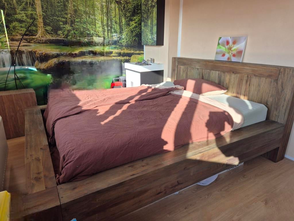 Uniek Australisch hardhouten bedomtrek, Huis en Inrichting, Slaapkamer | Bedden, Ophalen, Gebruikt, 210 cm, Tweepersoons