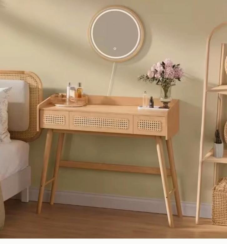 Nieuw kaptafel met rotan en een spiegel, Huis en Inrichting, Tafels | Kaptafels, Nieuw, Minder dan 100 cm, 50 tot 100 cm, Hout