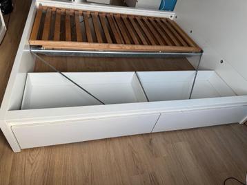 Tweepersoonsbed Malm (IKEA) - afbeelding 4