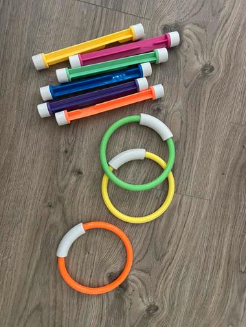 Duikstaven en duikringen - plastic beschikbaar voor biedingen