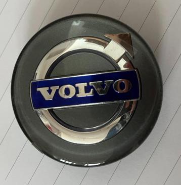 4 Volvo naafkappen beschikbaar voor biedingen