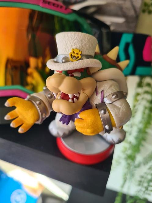 Nintendo amiibo's, Spelcomputers en Games, Spelcomputers | Nintendo Switch, Zo goed als nieuw, Met 1 controller, Ophalen of Verzenden