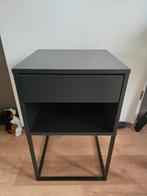 Ikea nachtkasje VIKHAMMER, Ophalen, Minder dan 45 cm, 55 tot 70 cm, Zo goed als nieuw
