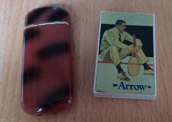 2 Vintage gasaanstekers champ &  Arrow vorm lucifers, Verzamelen, Overige Verzamelen, Gebruikt, Ophalen of Verzenden