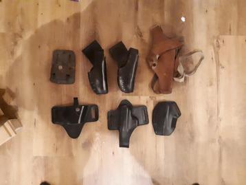 Pistool, revolver, holsters beschikbaar voor biedingen