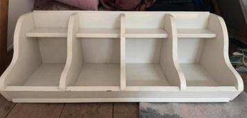 Grote gruttersbak van hout beschikbaar voor biedingen