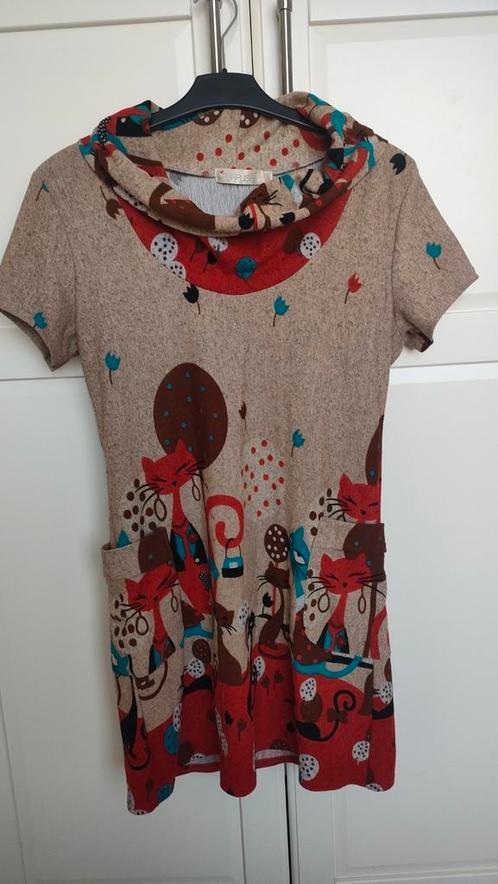 Lange kleurrijke tuniek/jurk met katten in maat L, Kleding | Dames, Blouses en Tunieken, Zo goed als nieuw, Maat 42/44 (L), Ophalen of Verzenden