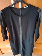 Elegante jurk van Angelle Milan - Maat M, Kleding | Dames, Jurken, Maat 38/40 (M), Angelle Milan, Zwart, Ophalen of Verzenden