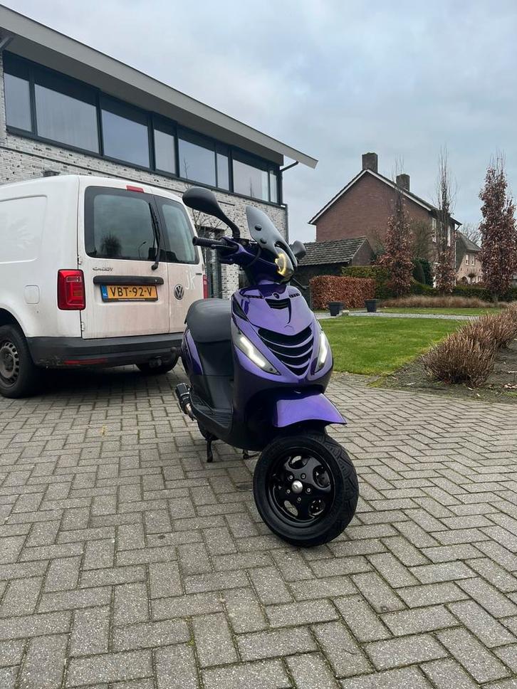 Piaggio Zip IGET 2020 – SP-voorvork, lage km, topstaat, Motoren, Tuning en Styling, Ophalen of Verzenden