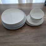 Borden set, Huis en Inrichting, Keuken | Servies, Ophalen, Gebruikt, Bord(en), Overige stijlen