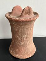 Oude Afrikaanse terracotta pot Nupe volk Nigeria 23 cm, Ophalen of Verzenden