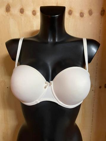Chantelle push up  bh 80a en 70d model 3265 strapless beschikbaar voor biedingen