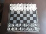 Glazen SCHAAKSPEL drinking chess 35 x 35 cm. schaakbord glas, Een of twee spelers, Ophalen of Verzenden, Gebruikt