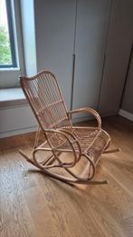 Rotan schommelstoel in hele goede staat!!, Ophalen, Zo goed als nieuw, Stoel(en)