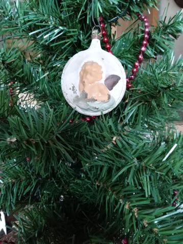 antieke kerstbal 7 bal met engeltjes afbeelding relief beschikbaar voor biedingen