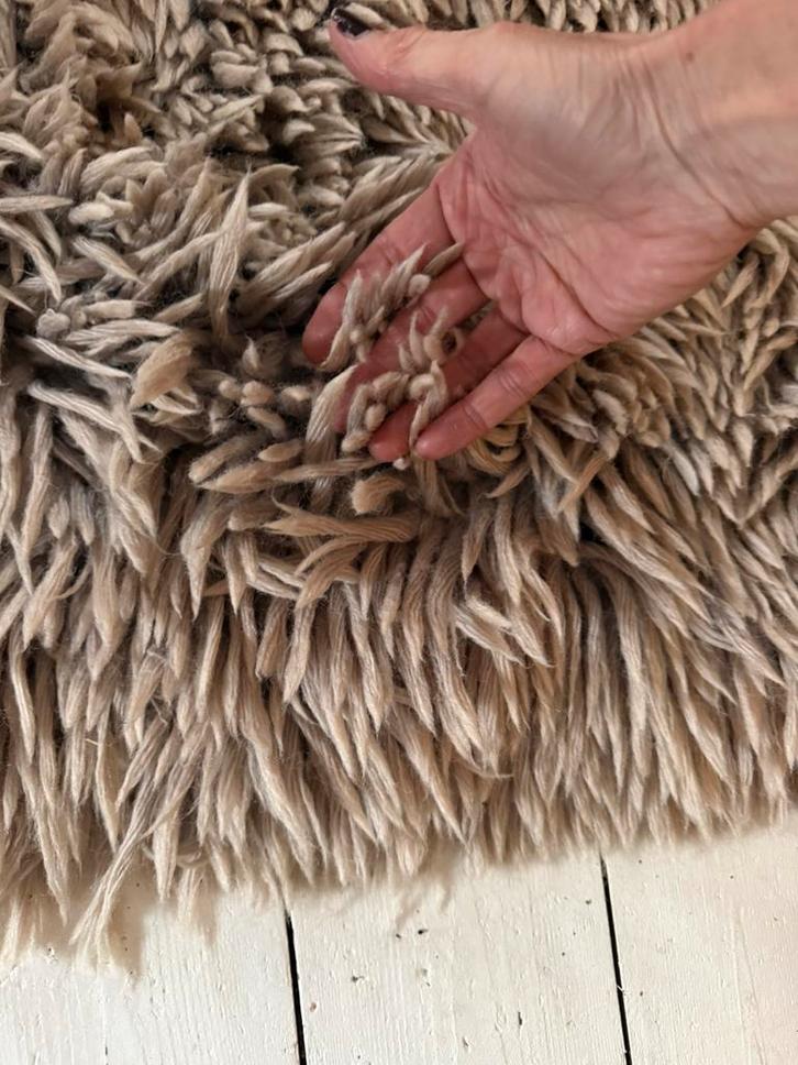 Voerkleed taupe hoogpolig, Huis en Inrichting, Stoffering | Tapijten en Kleden, Zo goed als nieuw, 150 tot 200 cm, 200 cm of meer