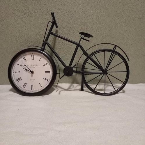 Grote staande klok als fietsmodel., Huis en Inrichting, Woonaccessoires | Klokken, Zo goed als nieuw, Staande klok, Ophalen of Verzenden