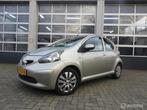 Toyota Aygo 1.0 Calvin Klein , Airco , 5 drs, Auto's, Toyota, Voorwielaandrijving, 4 stoelen, 68 pk, Bedrijf