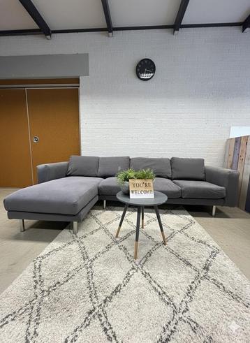 Grijze hoekbank met chaise longue - Stijlvol en comfortabel! beschikbaar voor biedingen