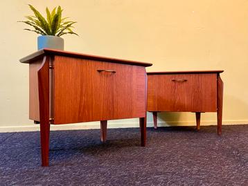 Dutch design van teeffelen jaren 60/70 vintage bedcombinatie beschikbaar voor biedingen