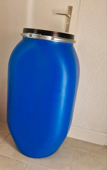 Regenton vooraad ton/ vat bewaar Tonnen watertank 120 liter beschikbaar voor biedingen