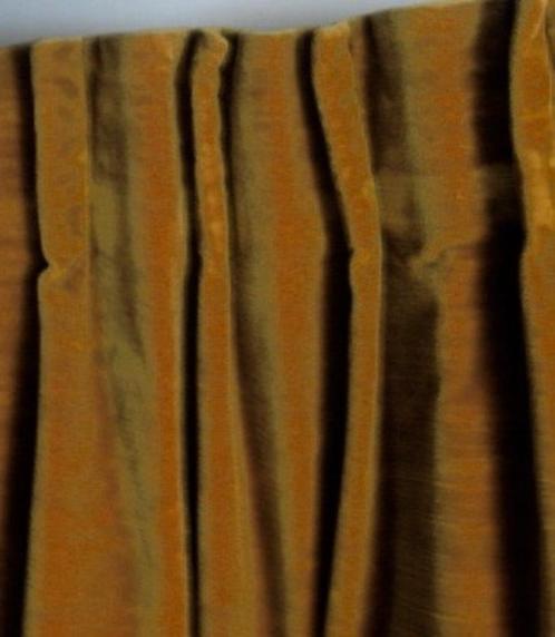 ' WARME VRIJ ZWARE OKERKLEUR VELOURS GORDIJNEN ,, Huis en Inrichting, Stoffering | Gordijnen en Lamellen, Zo goed als nieuw, 200 cm of meer