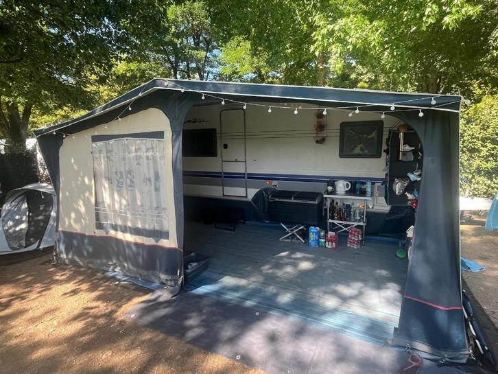 Hobby De luxe Easy Edition 460 UFE, Caravans en Kamperen, Caravans, Particulier, tot en met 4, 1000 - 1250 kg, Rondzit, Hobby