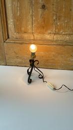 Lampenvoetje van ijzer, vintage, retro., Antiek en Kunst, Antiek | Lampen, Verzenden