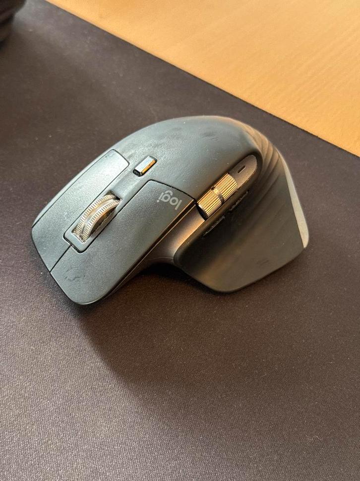 Logitech MX Master 3 for Mac - draadloze muis, Computers en Software, Muizen, Zo goed als nieuw, Muis, Rechtshandig, Draadloos