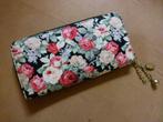 Gebloemde portemonnee veel vakjes 10 x 20 cm roosjes, Ophalen of Verzenden, Zo goed als nieuw, Overige kleuren