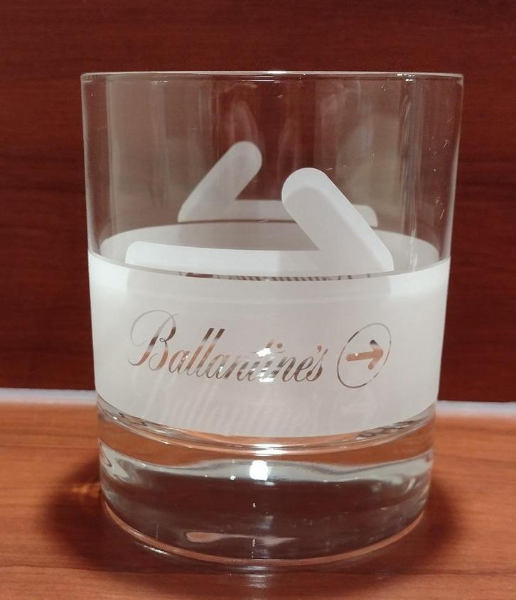Ballantine’s Whisky Glas Tumbler 27cl. (C), Verzamelen, Merken en Reclamevoorwerpen, Gebruikt, Gebruiksvoorwerp, Ophalen of Verzenden