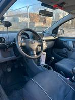 Toyota Aygo 1.0 12V Vvt-i 3DRS MMT 2006 Grijs, Auto's, Voorwielaandrijving, Stof, Zwart, 68 pk