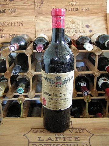 feestwijn 1960 Chateau Les Trois Croix. 65 Jarige Verjaardag beschikbaar voor biedingen