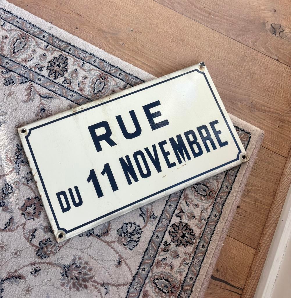 Authentiek Frans Emaille Straatnaambord "Rue du 11 Novembre", Antiek en Kunst, Ophalen of Verzenden