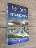 Uitgekozen - Ted Dekker (christelijke thriller), Ophalen of Verzenden, Zo goed als nieuw, Nederland