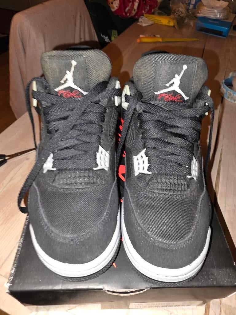 Air Jordan 4 Retro Black Canvas SE - Maat 38,5, Kleding | Heren, Schoenen, Verzenden, Zo goed als nieuw, Nike Air Jordan, Sportschoenen