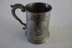 Beker Queen Elizabeth II jubileum, Ophalen of Verzenden, Gebruikt, Buitenland, Servies