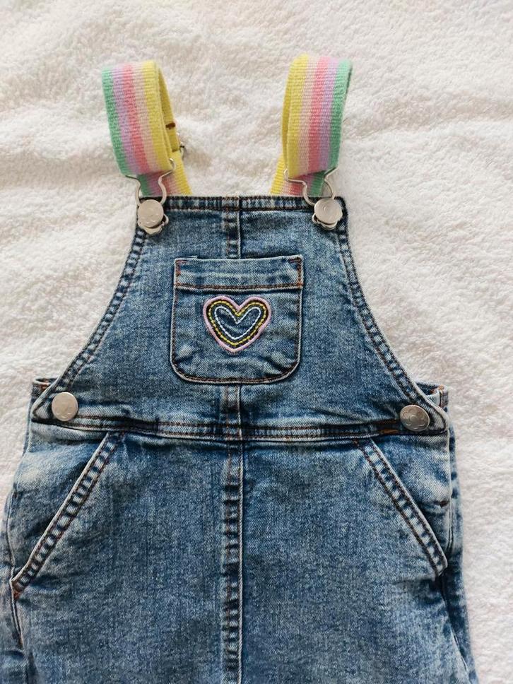 ERGEE, Jeans tuinbroekje, maat 80, Kinderen en Baby's, Kinderkleding | Maat 98, Zo goed als nieuw, Meisje, Broek, Ophalen of Verzenden