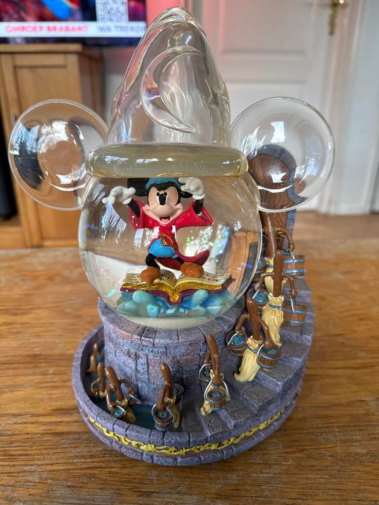 Mickey Mouse Fantasia Sneeuwbol, Ophalen of Verzenden, Mickey Mouse, Zo goed als nieuw, Beeldje of Figuurtje