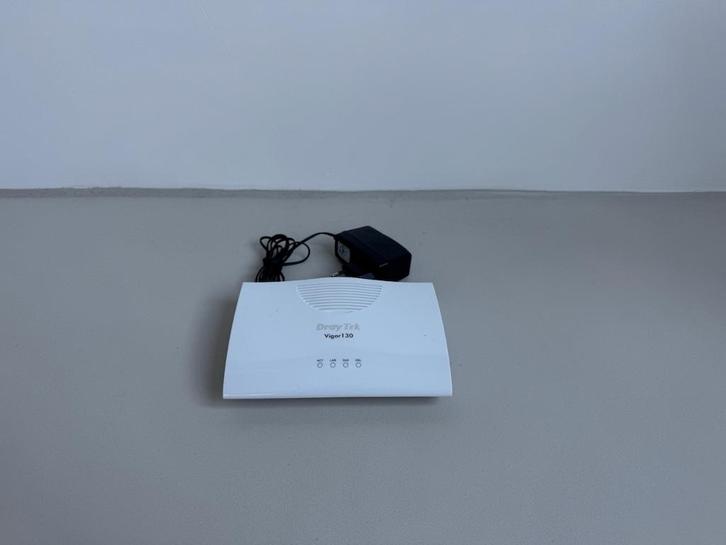 Draytek Vigor 130 (Annex A) VDSL2/ADSL2/2+ modem/router, Computers en Software, Routers en Modems, Gebruikt, Router met modem