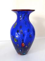 Glazen vaas cobaltblauw millefiori zilver Murano 6775-g, Antiek en Kunst, Antiek | Glas en Kristal, Ophalen of Verzenden