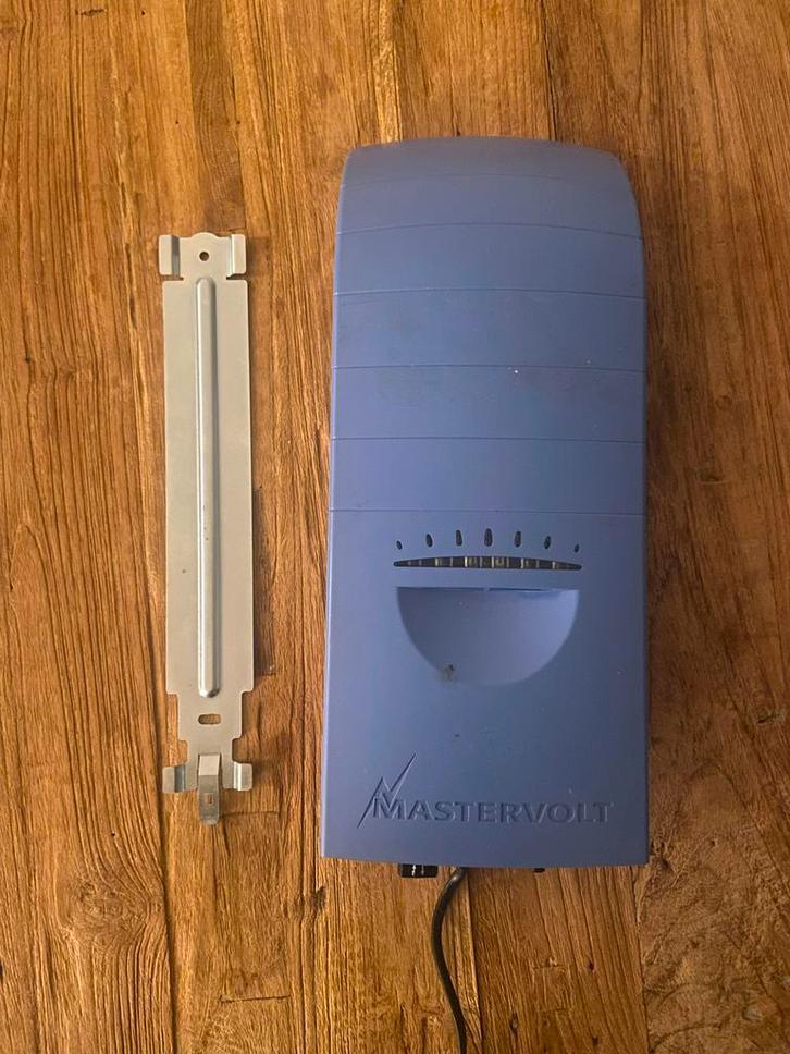 Mastervolt Soladin 600 Omvormer, Doe-het-zelf en Verbouw, Elektra en Kabels, Gebruikt, Overige typen, Ophalen
