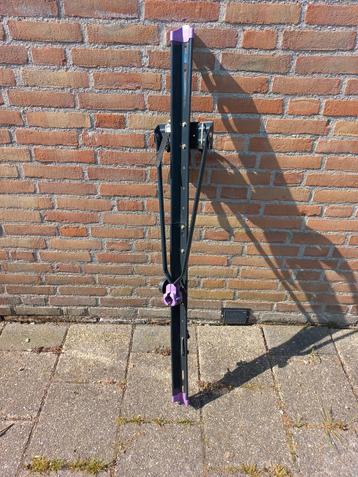 Fietshouder voor dakdragers  beschikbaar voor biedingen