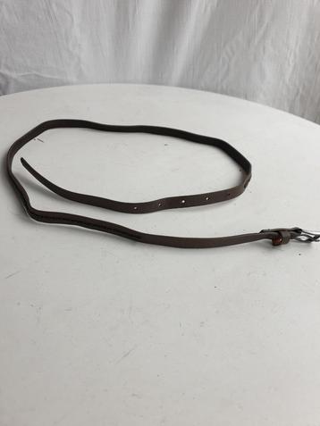 Mooie bruine riem, kraaltjes. 1 cm breed. Lengte 110 beschikbaar voor biedingen