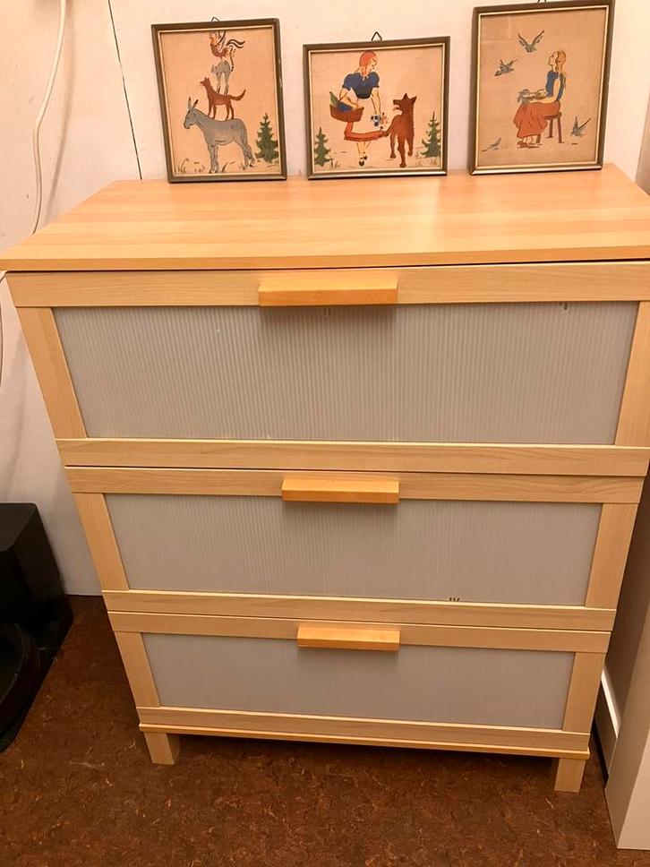 Gratis ladekast en hang/leg kast Ikea, Huis en Inrichting, Kasten | Ladekasten, Gebruikt, 100 tot 150 cm, 50 tot 100 cm, 25 tot 50 cm